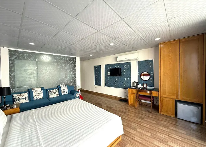 Holiday Suites Hotel & Spa